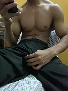 Snapshot of Wild_beast chatting on March 16, 10:41 am Wild beast online show from March 16, 10:41 am