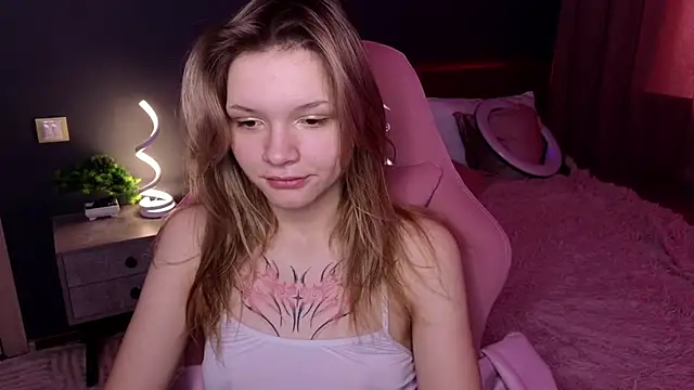 Snapshot of LitaBrom chatting on February 7, 4:16 am LitaBrom online show from February 7, 4:16 am