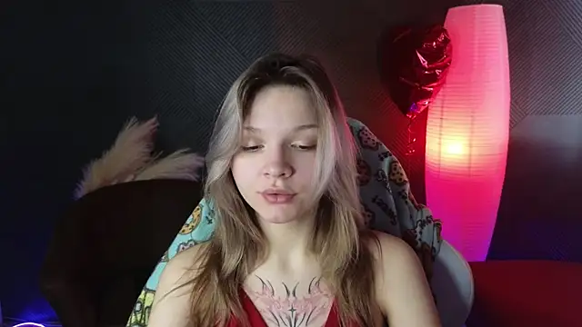 Snapshot of LitaBrom chatting on March 6, 4:08 am LitaBrom online show from March 6, 4:08 am