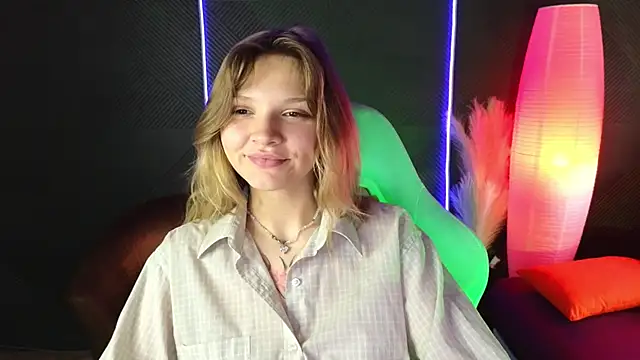 Snapshot of LitaBrom chatting on September 21, 1:51 am LitaBrom online show from September 21, 1:51 am