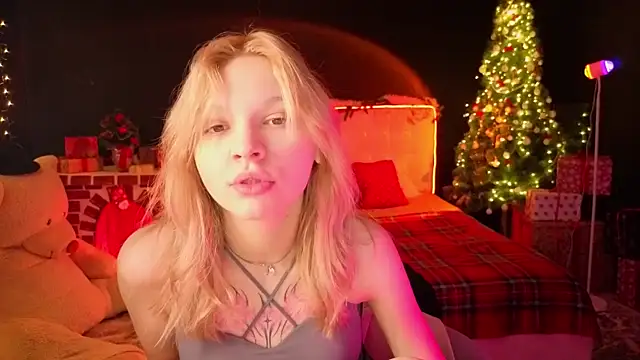 Snapshot of LitaBrom chatting on January 12, 2:39 am LitaBrom online show from January 12, 2:39 am