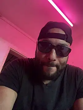 Snapshot of eljefedamino1994 chatting on August 1, 3:11 pm eljefedamino1994 online show from August 1, 3:11 pm