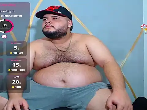 Snapshot of damian_chubby chatting on September 10, 5:40 am damian chubby online show from September 10, 5:40 am