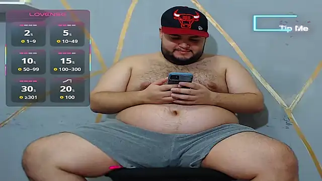 Snapshot of damian_chubby chatting on October 2, 7:21 pm damian chubby online show from October 2, 7:21 pm