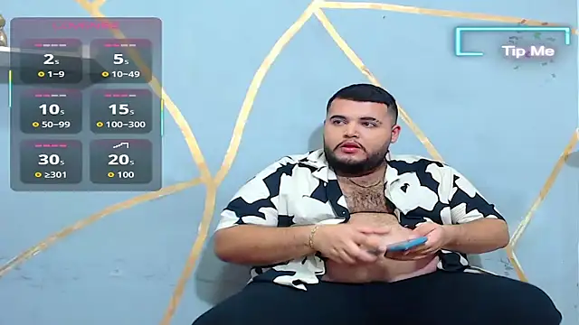 Snapshot of damian_chubby chatting on October 11, 10:52 pm damian chubby online show from October 11, 10:52 pm