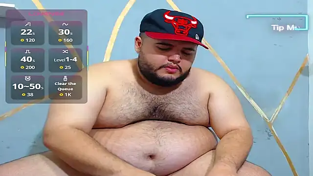 Snapshot of damian_chubby chatting on October 15, 6:35 am damian chubby online show from October 15, 6:35 am