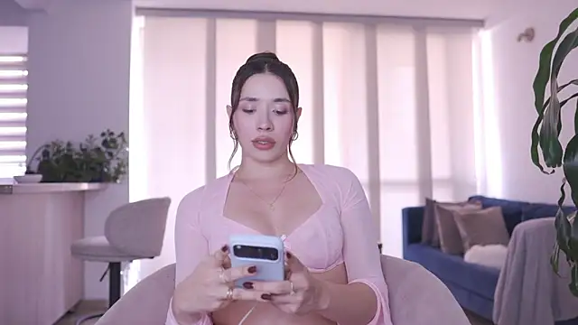 honeyann08 online show from June 18, 7:07 pm