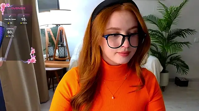 Meow babe online show from October 31, 1:01 pm