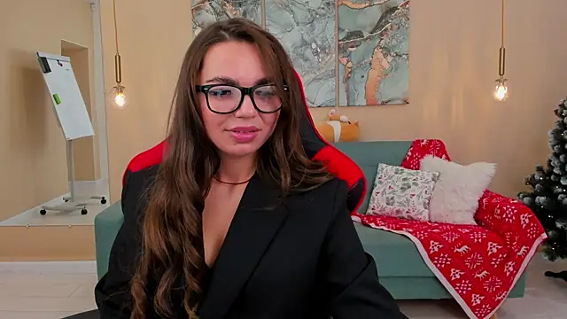 CamillaLarson online show from December 31, 6:05 am