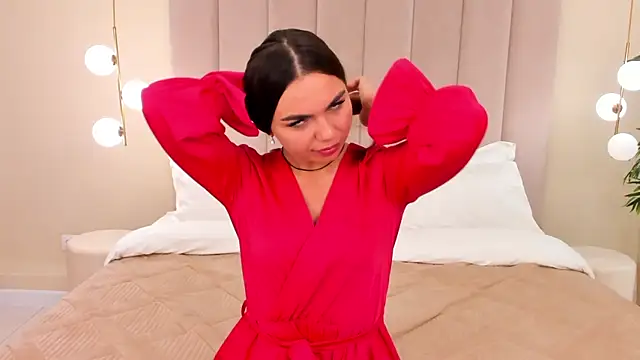 CamillaLarson online show from February 18, 9:10 am