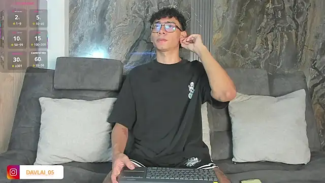 Daviid laidd online show from November 24, 10:31 pm