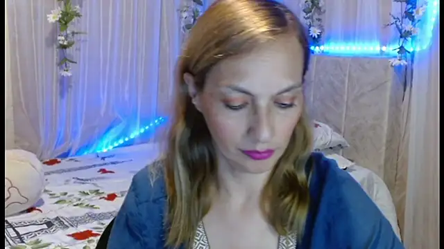 italagomez  online show from January 31, 10:31 pm