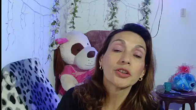 italagomez  online show from January 7, 10:12 pm