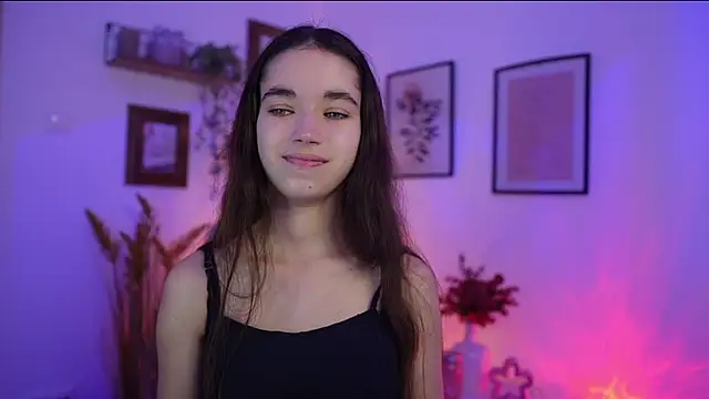 Gia Paige18 online show from November 14, 2:05 pm