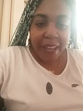 ELLA KELLY online show from March 4, 11:51 am