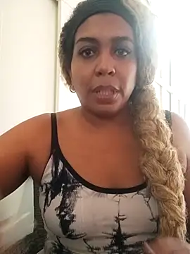 ELLA KELLY online show from December 20, 1:18 pm