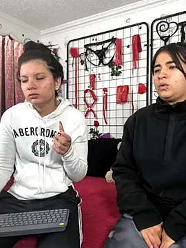 1lovelygirls online show from December 15, 12:20 pm