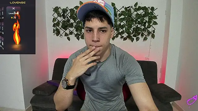 jonathanjoestar  online show from December 11, 8:50 pm