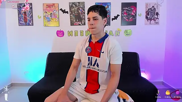 jonathanjoestar  online show from November 5, 8:42 pm