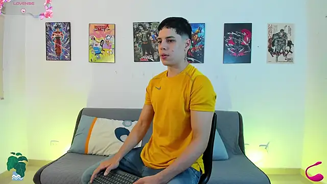 jonathanjoestar  online show from November 14, 10:18 pm