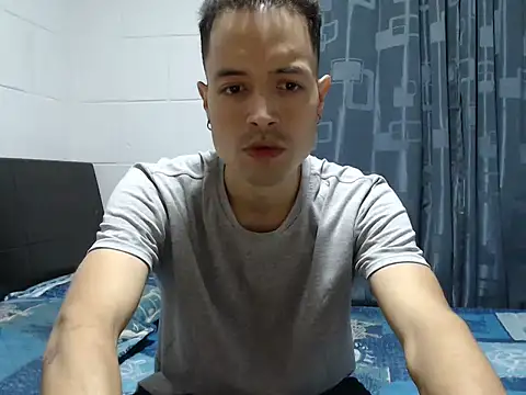 dimitriquiet05 online show from February 7, 4:27 am