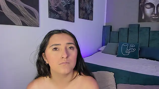 Snapshot of Kathia_Morelli chatting on November 1, 11:45 am Kathia Morelli online show from November 1, 11:45 am