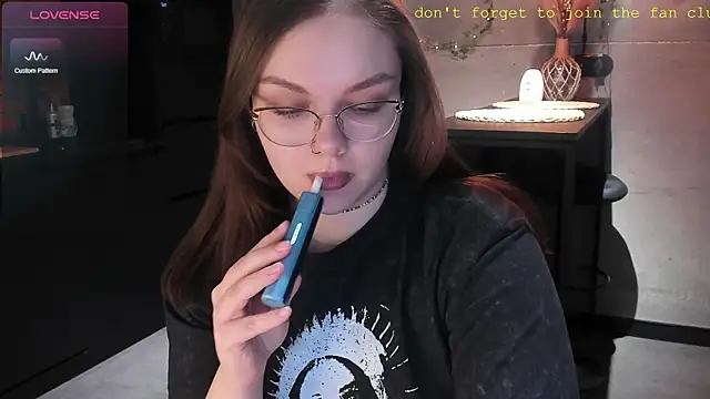 EvaBae online show from January 5, 4:16 pm