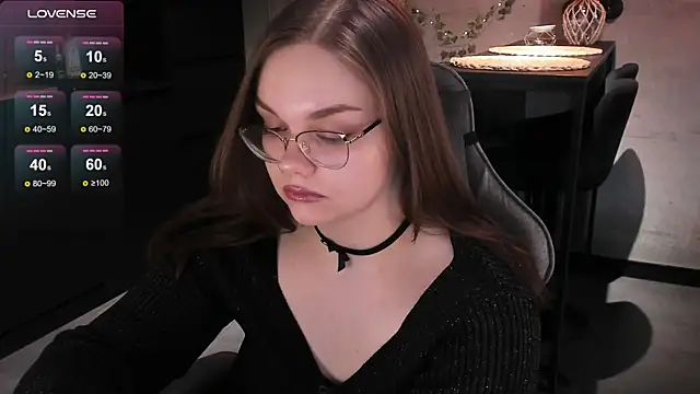 EvaBae online show from February 19, 1:28 pm