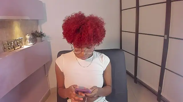 LiannaDixon online show from January 7, 7:49 pm
