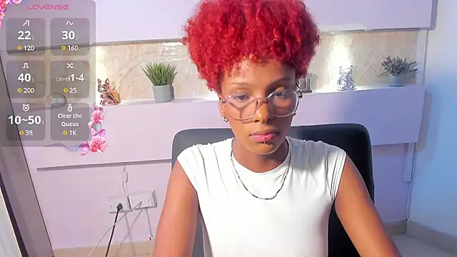 LiannaDixon online show from January 13, 1:49 pm
