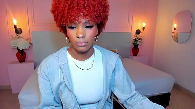 LiannaDixon online show from February 6, 12:26 pm