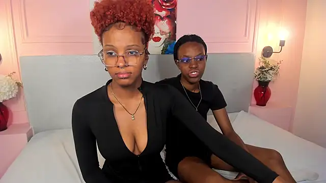 LiannaDixon online show from February 11, 11:43 am