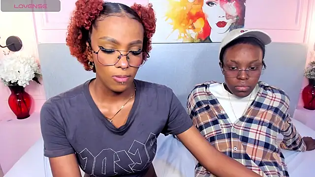 LiannaDixon online show from February 16, 3:59 pm