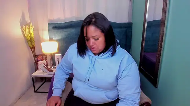 Busty Juicy online show from February 20, 11:53 am