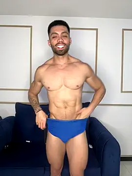 Mackenzzie 777  online show from October 24, 11:01 pm