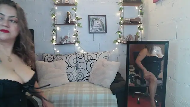 missrosario stepmoan online show from February 10, 1:26 pm