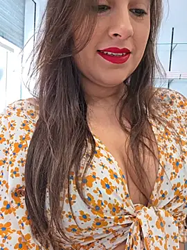 Snapshot of GatitaXD27 chatting on November 25, 9:53 am GatitaXD27 online show from November 25, 9:53 am