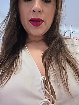 Snapshot of GatitaXD27 chatting on December 15, 10:08 am GatitaXD27 online show from December 15, 10:08 am