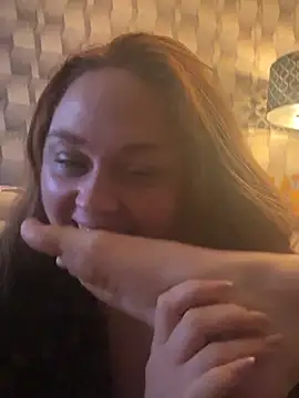 Snapshot of Curvyloveandhim chatting on July 6, 10:23 pm Curvyloveandhim online show from July 6, 10:23 pm