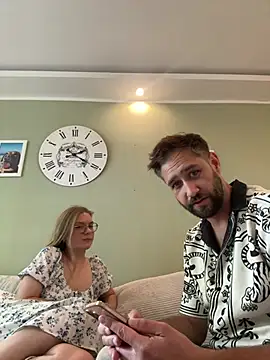 Snapshot of Curvyloveandhim chatting on July 27, 12:34 pm Curvyloveandhim online show from July 27, 12:34 pm