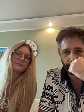 Snapshot of Curvyloveandhim chatting on August 3, 12:32 pm Curvyloveandhim online show from August 3, 12:32 pm