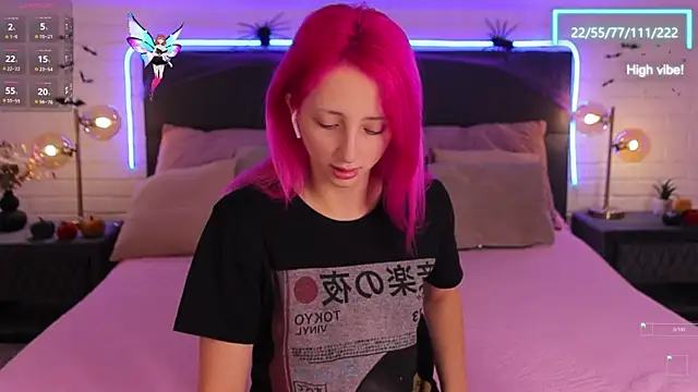 Selena Lily online show from November 1, 7:21 am