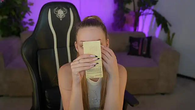 Linda054 online show from November 15, 5:49 am