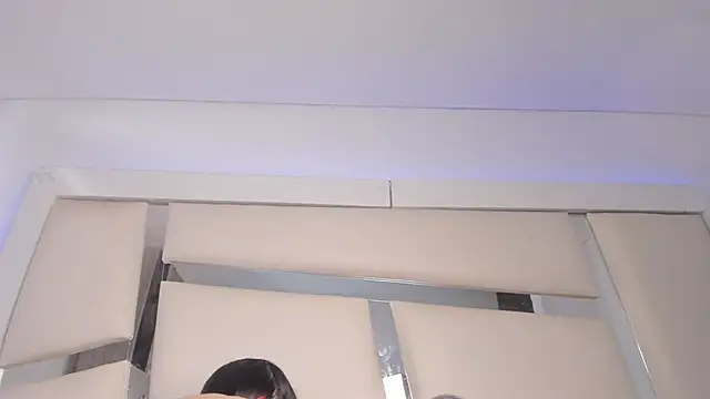 Snapshot of chrystal_js chatting on February 20, 4:14 pm chrystal js online show from February 20, 4:14 pm