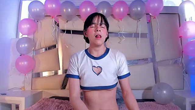 Snapshot of chrystal_js chatting on October 20, 1:33 pm chrystal js online show from October 20, 1:33 pm