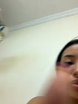 Snapshot of AniEvans_ chatting on November 18, 2:06 am AniEvans online show from November 18, 2:06 am