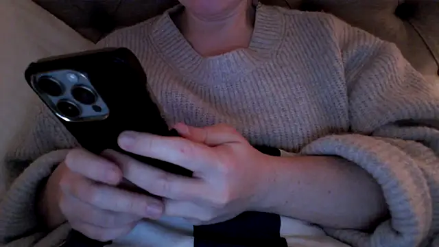 Snapshot of Sandysecret chatting on November 20, 8:41 pm Sandysecret online show from November 20, 8:41 pm