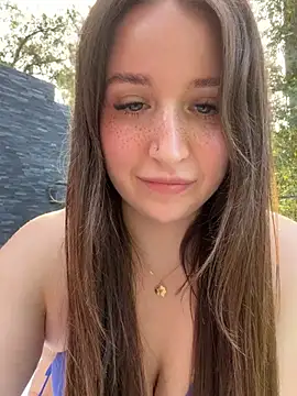 Snapshot of nerdynina chatting on February 24, 10:52 pm nerdynina online show from February 24, 10:52 pm