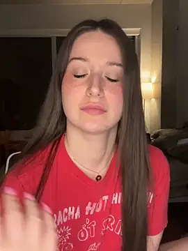 Snapshot of nerdynina chatting on March 18, 1:31 am nerdynina online show from March 18, 1:31 am