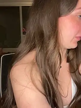 Snapshot of nerdynina chatting on March 26, 12:06 am nerdynina online show from March 26, 12:06 am